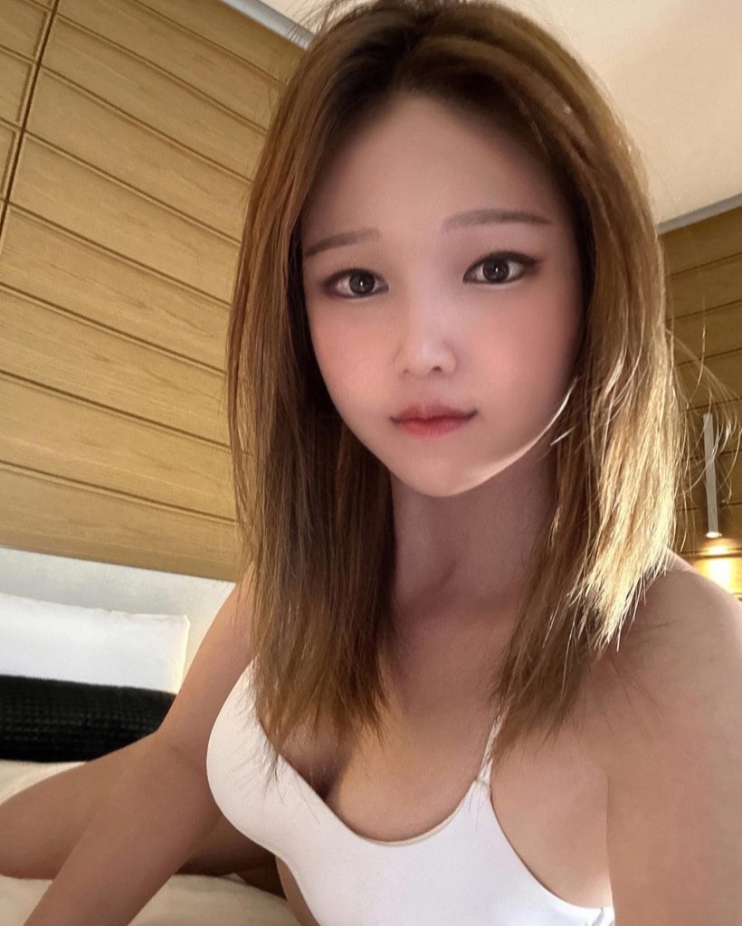 Yuyuhwa Age, Career, Family, Net Worth, Height Bio 2024